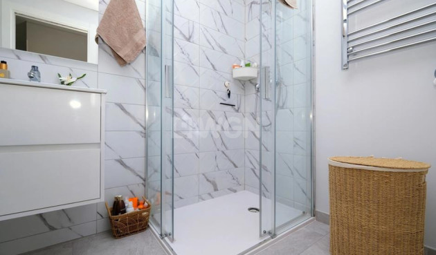 Odsprzedaż - Mieszkanie w bloku - Villamartin - Costa Blanca