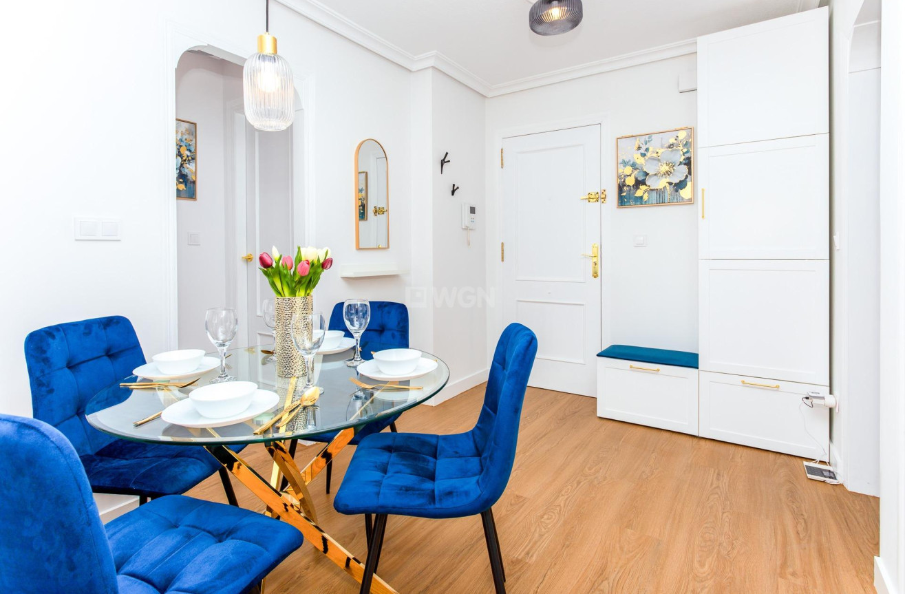 Odsprzedaż - Mieszkanie w bloku - Torrevieja - Centro