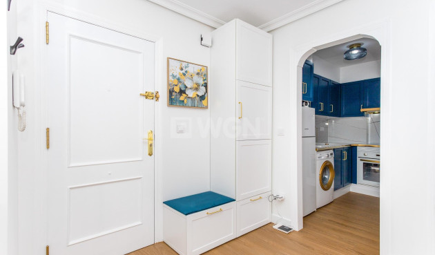 Odsprzedaż - Mieszkanie w bloku - Torrevieja - Centro