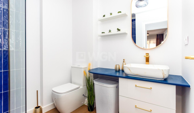 Odsprzedaż - Mieszkanie w bloku - Torrevieja - Centro