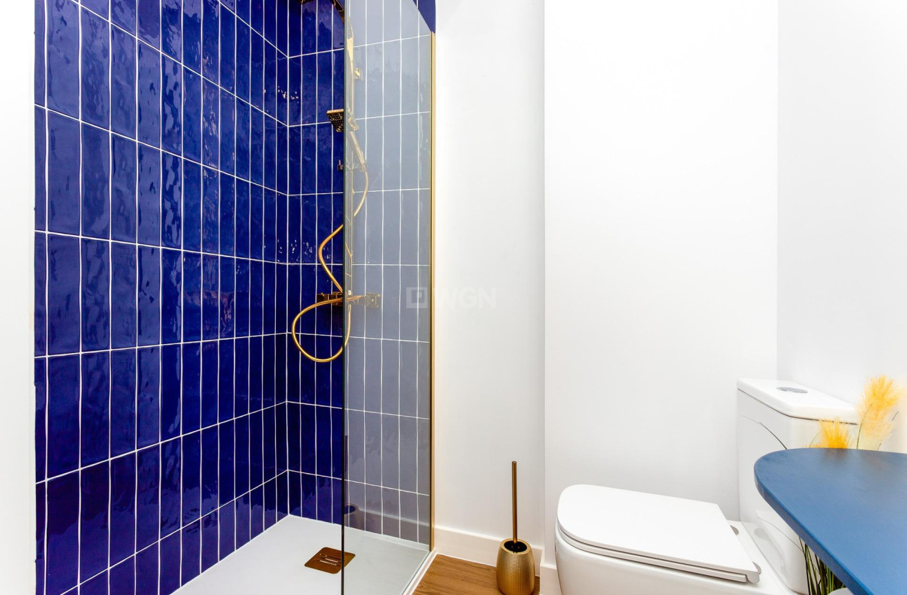 Odsprzedaż - Mieszkanie w bloku - Torrevieja - Centro