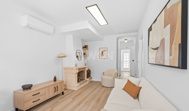 Odsprzedaż - Kamienica - Villamartin - Costa Blanca