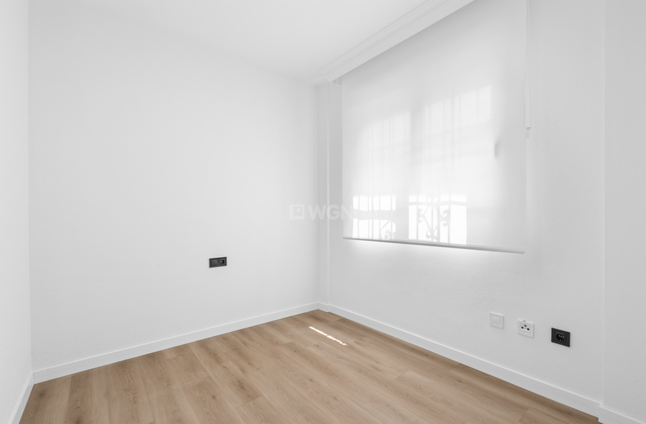 Odsprzedaż - Kamienica - Villamartin - Costa Blanca