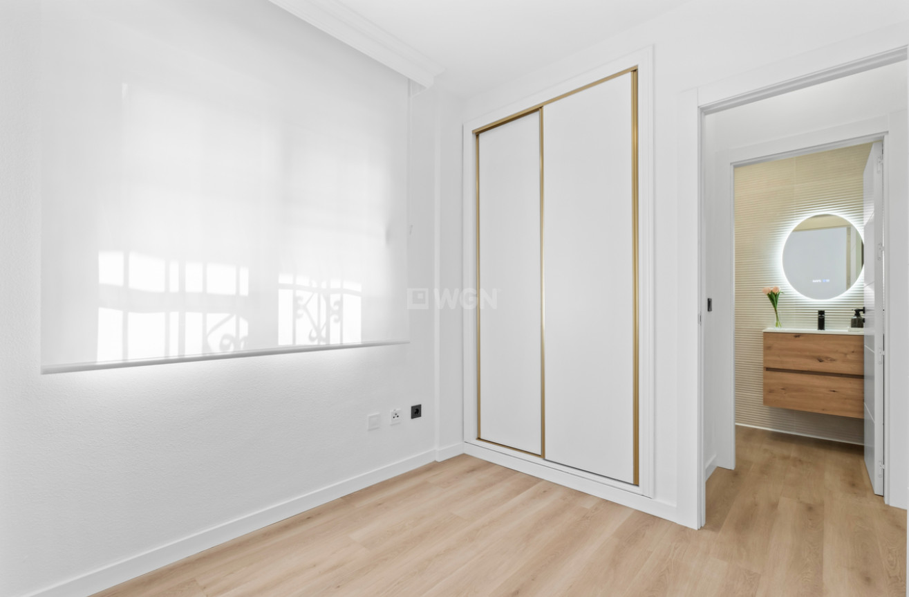 Odsprzedaż - Kamienica - Villamartin - Costa Blanca