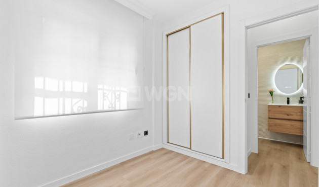 Odsprzedaż - Kamienica - Villamartin - Costa Blanca