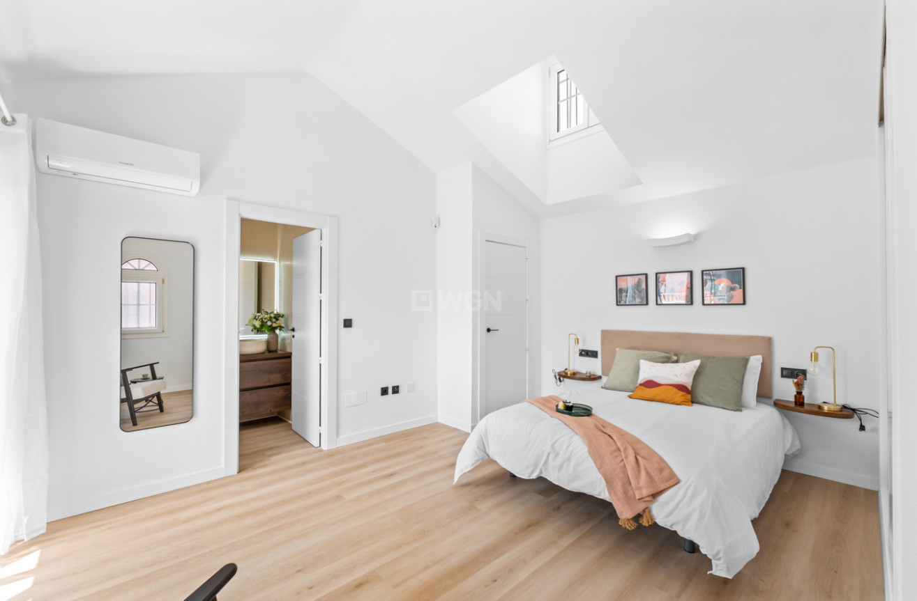 Odsprzedaż - Kamienica - Villamartin - Costa Blanca