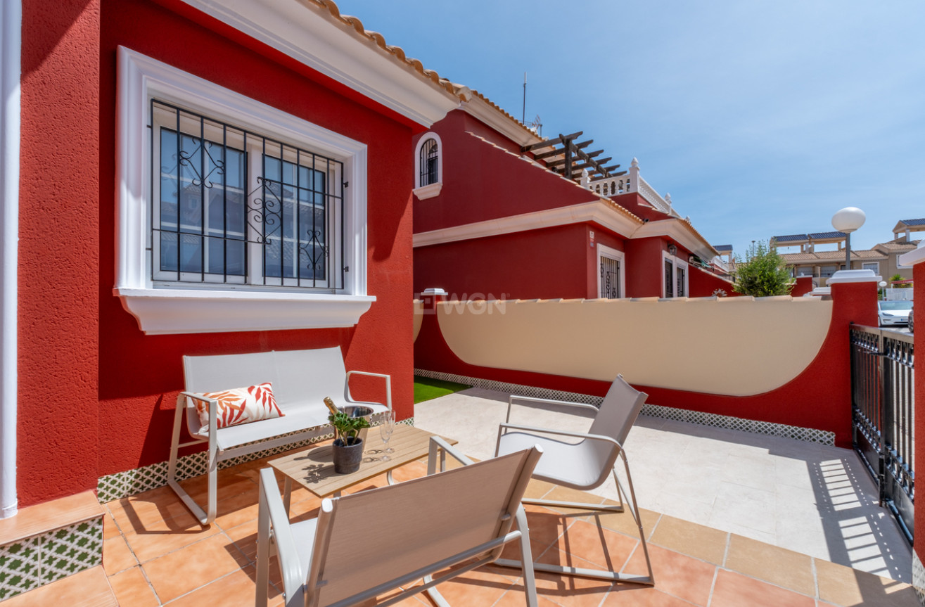 Odsprzedaż - Kamienica - Villamartin - Costa Blanca