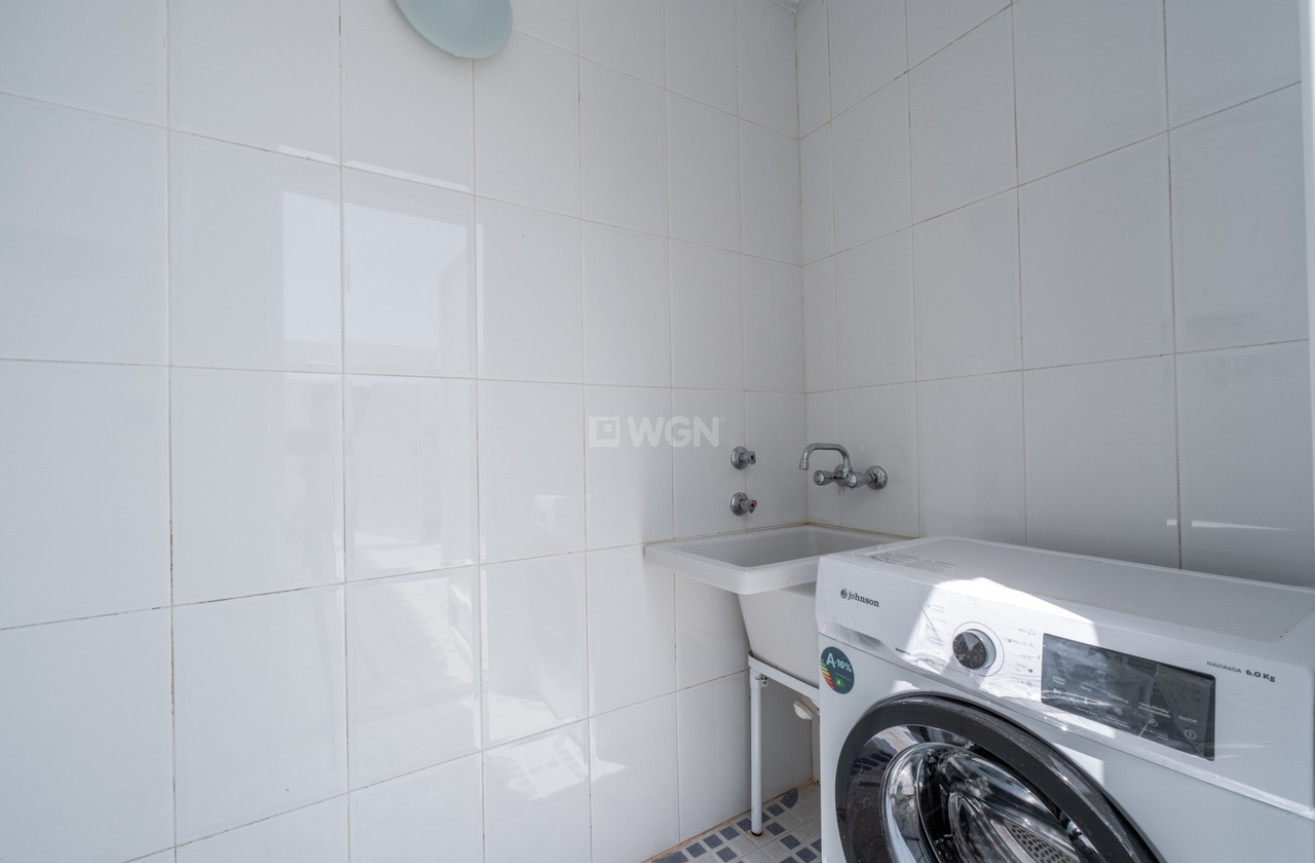 Odsprzedaż - Kamienica - Villamartin - Costa Blanca