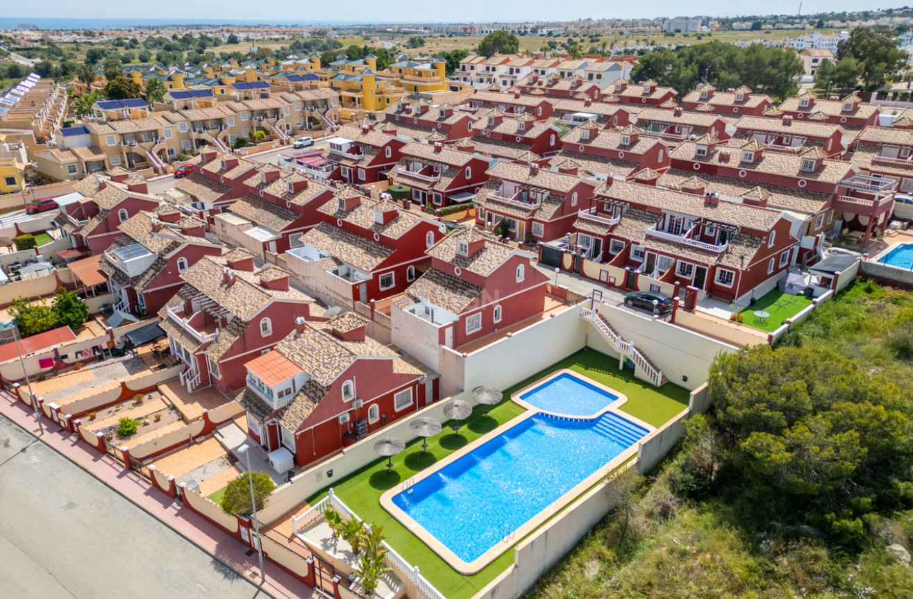 Odsprzedaż - Kamienica - Villamartin - Costa Blanca