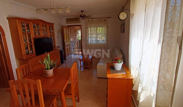 Odsprzedaż - Bungalow - Orihuela Costa - Los Almendros-la Florida