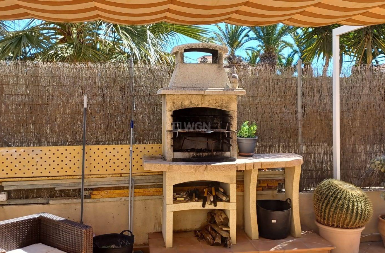 Odsprzedaż - Bungalow - Orihuela Costa - Los Almendros-la Florida