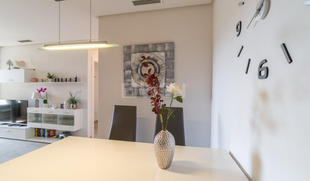 Odsprzedaż - Mieszkanie w bloku - Orihuela Costa - Costa Blanca