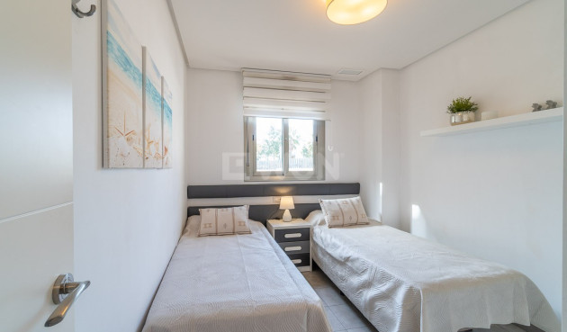 Odsprzedaż - Mieszkanie w bloku - Orihuela Costa - Costa Blanca