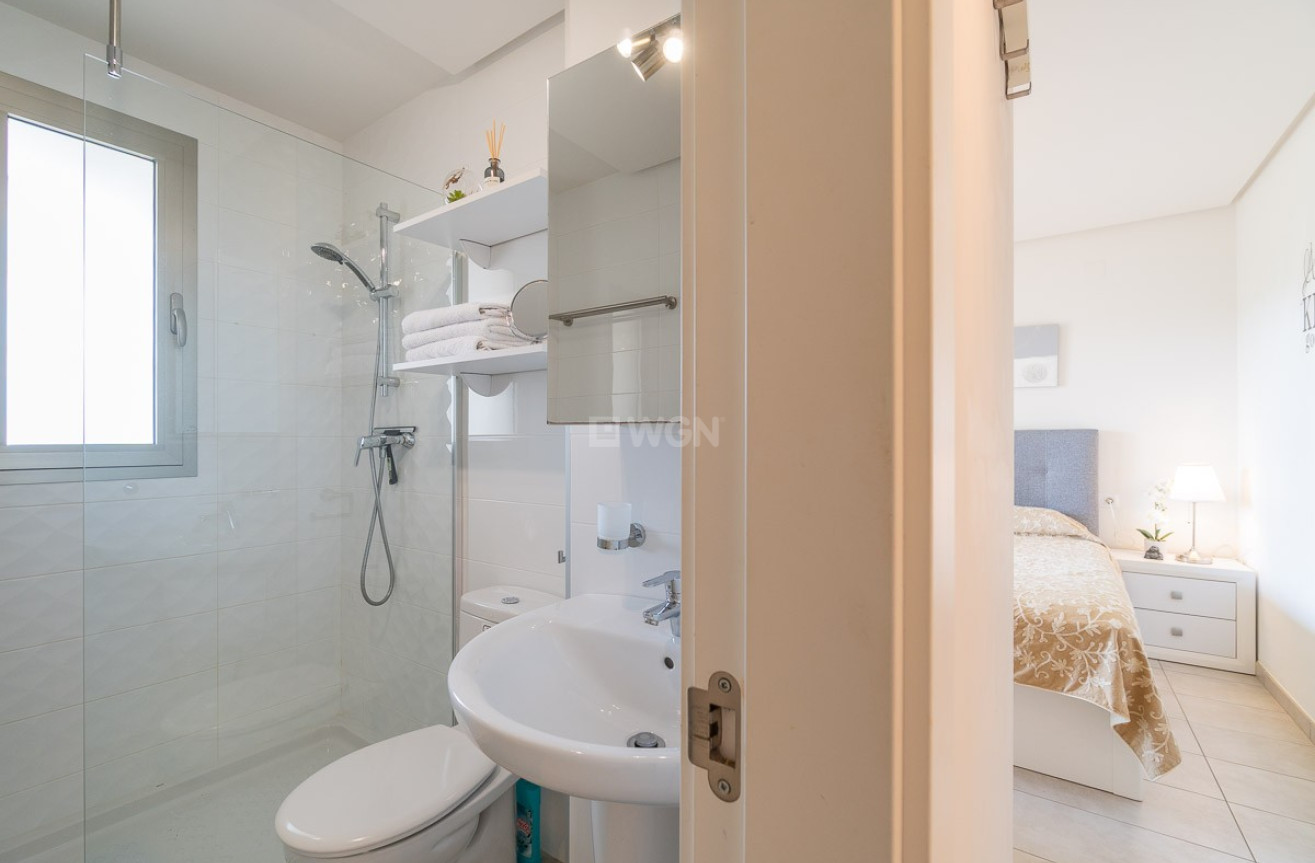 Odsprzedaż - Mieszkanie w bloku - Orihuela Costa - Costa Blanca