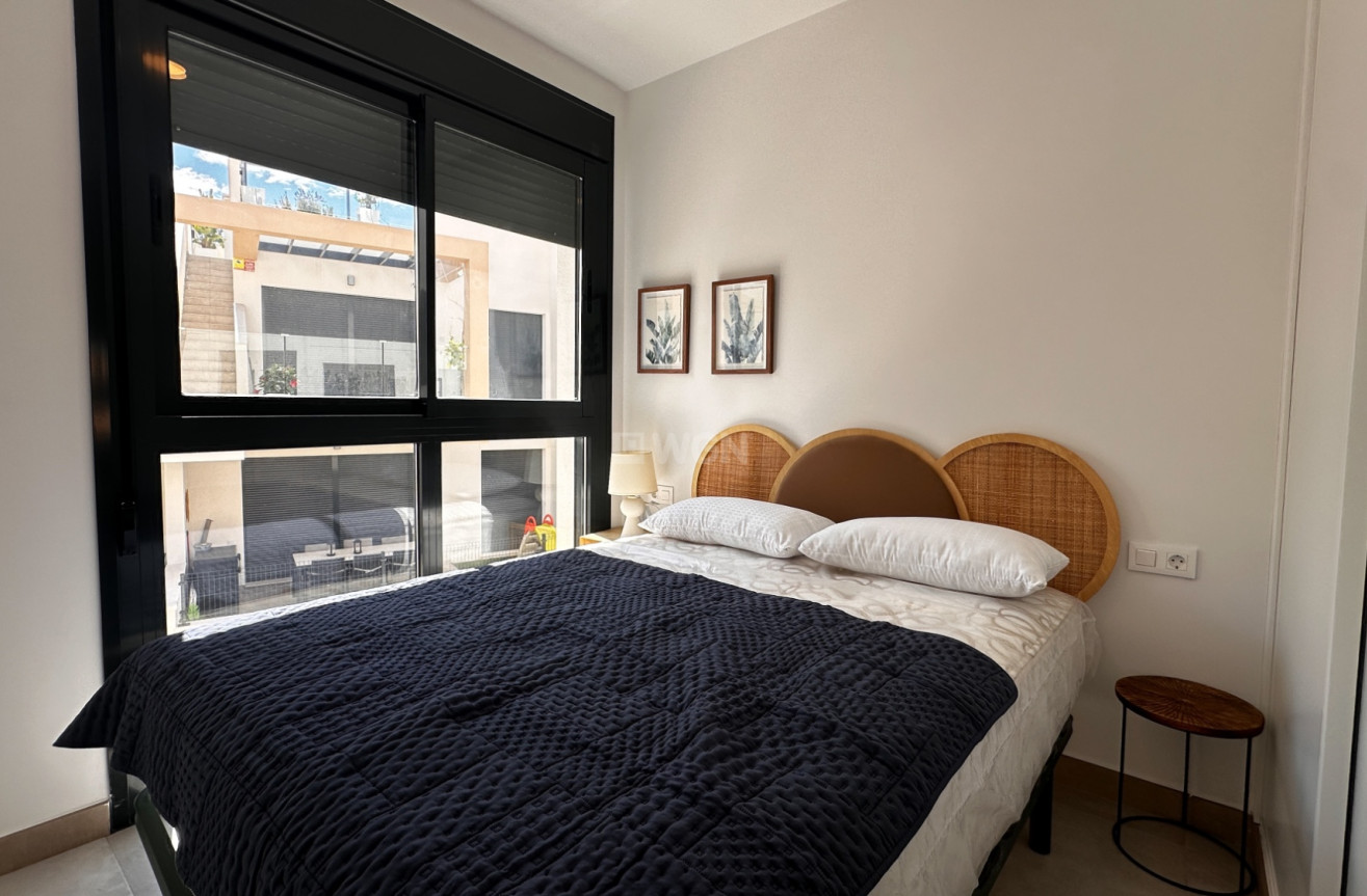 Odsprzedaż - Mieszkanie w bloku - Orihuela Costa - Costa Blanca