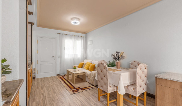 Odsprzedaż - Villa - Orihuela Costa - Villamartín