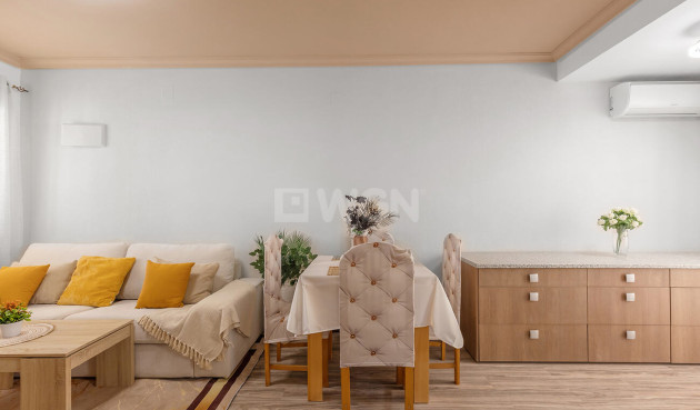 Odsprzedaż - Villa - Orihuela Costa - Villamartín