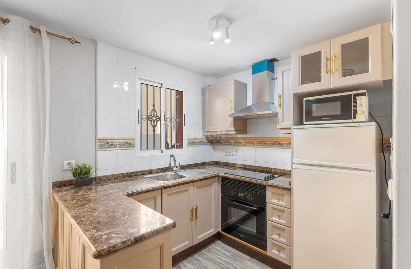 Odsprzedaż - Villa - Orihuela Costa - Villamartín