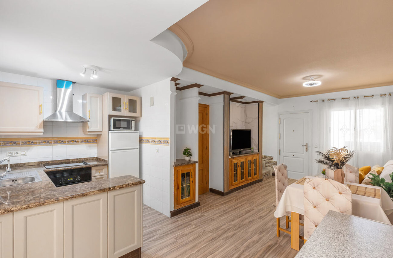 Odsprzedaż - Villa - Orihuela Costa - Villamartín