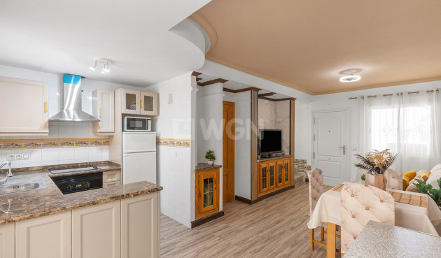 Odsprzedaż - Villa - Orihuela Costa - Villamartín