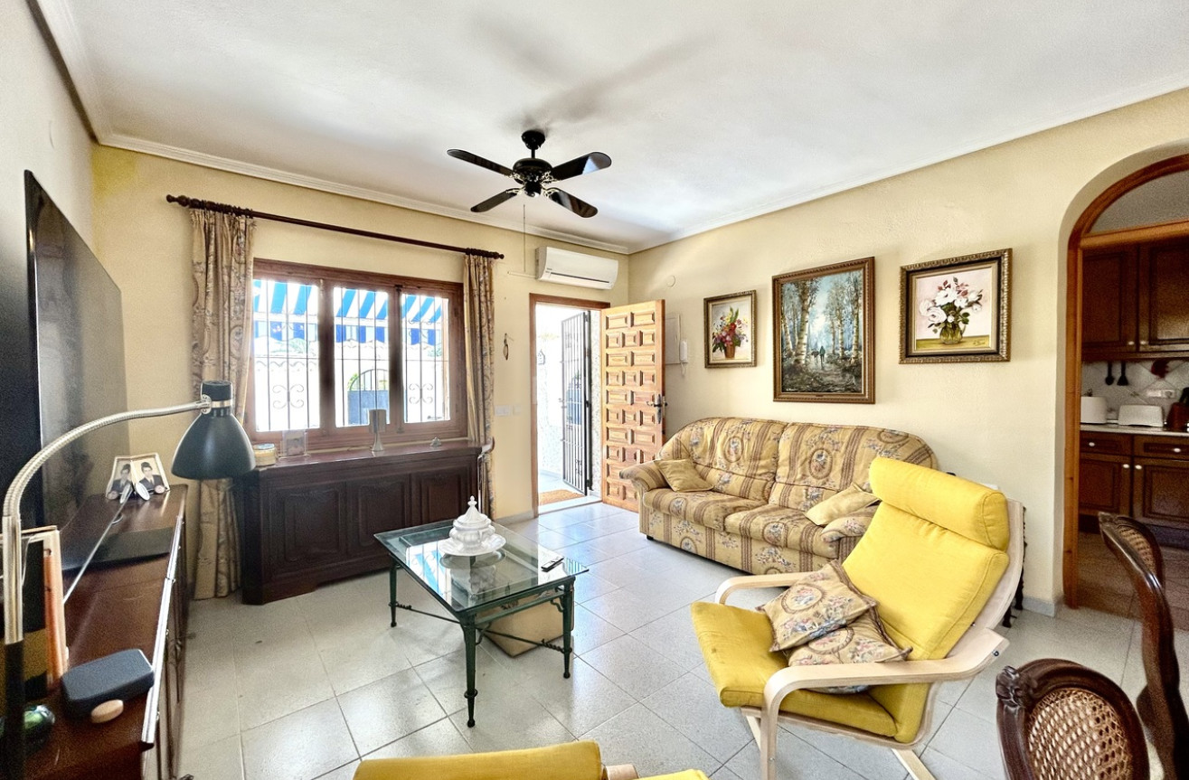 Resale - Villa - La Zenia - Costa Blanca