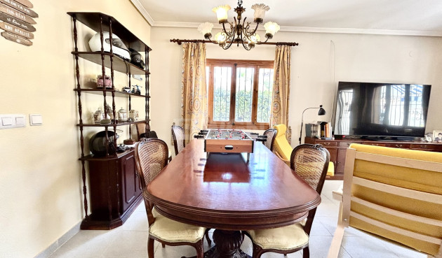 Resale - Villa - La Zenia - Costa Blanca