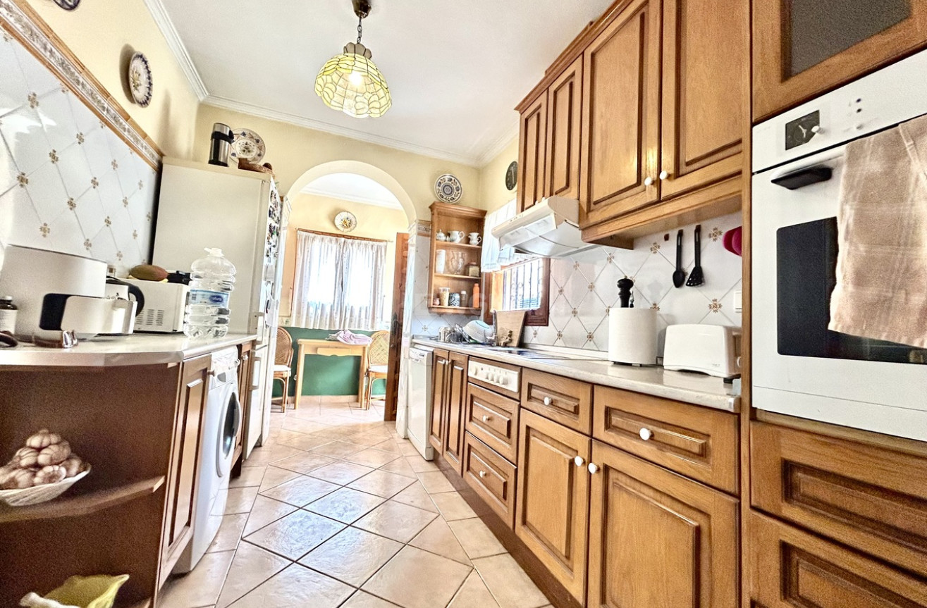 Resale - Villa - La Zenia - Costa Blanca