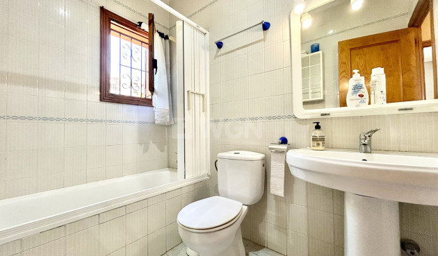 Resale - Villa - La Zenia - Costa Blanca