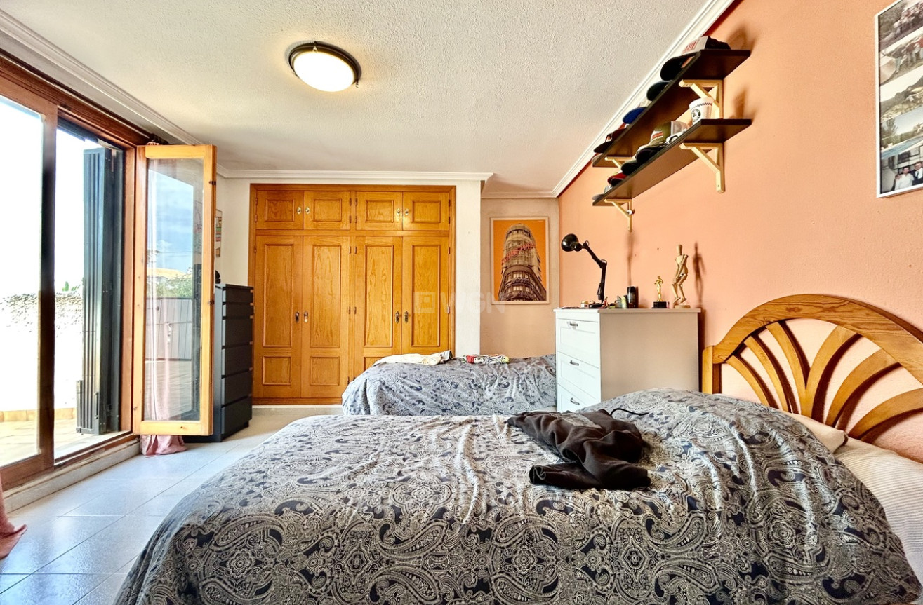 Resale - Villa - La Zenia - Costa Blanca