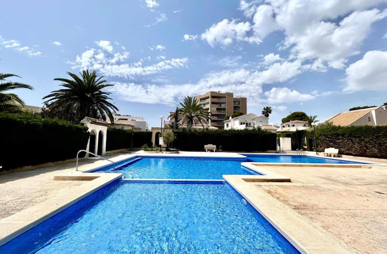 Resale - Villa - La Zenia - Costa Blanca