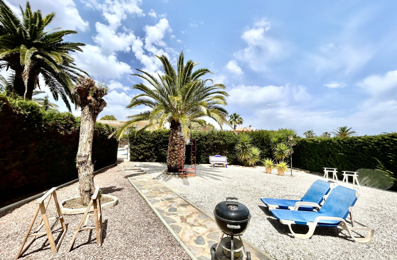 Resale - Villa - La Zenia - Costa Blanca