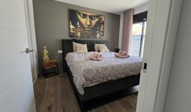 Odsprzedaż - Villa - Los Montesinos - Costa Blanca