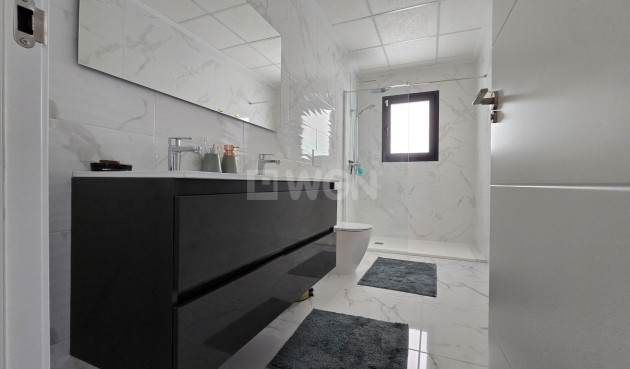 Odsprzedaż - Villa - Los Montesinos - Costa Blanca