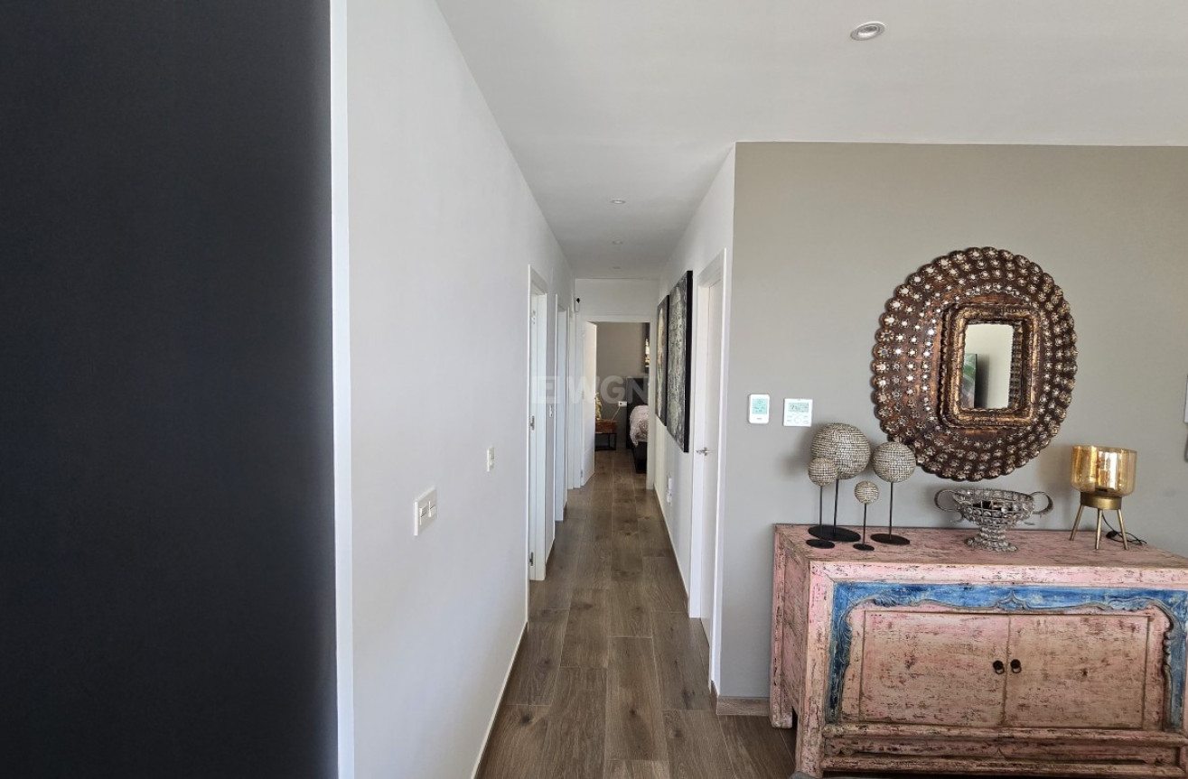 Odsprzedaż - Villa - Los Montesinos - Costa Blanca