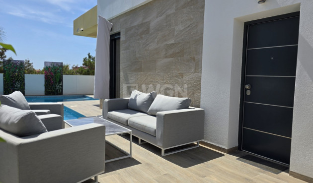 Odsprzedaż - Villa - Los Montesinos - Costa Blanca