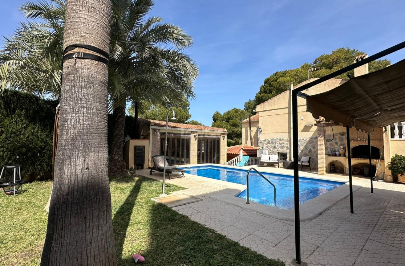 Resale - Villa - Torrevieja - Los Balcones - Los Altos del Edén