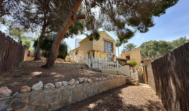 Resale - Villa - Torrevieja - Los Balcones - Los Altos del Edén