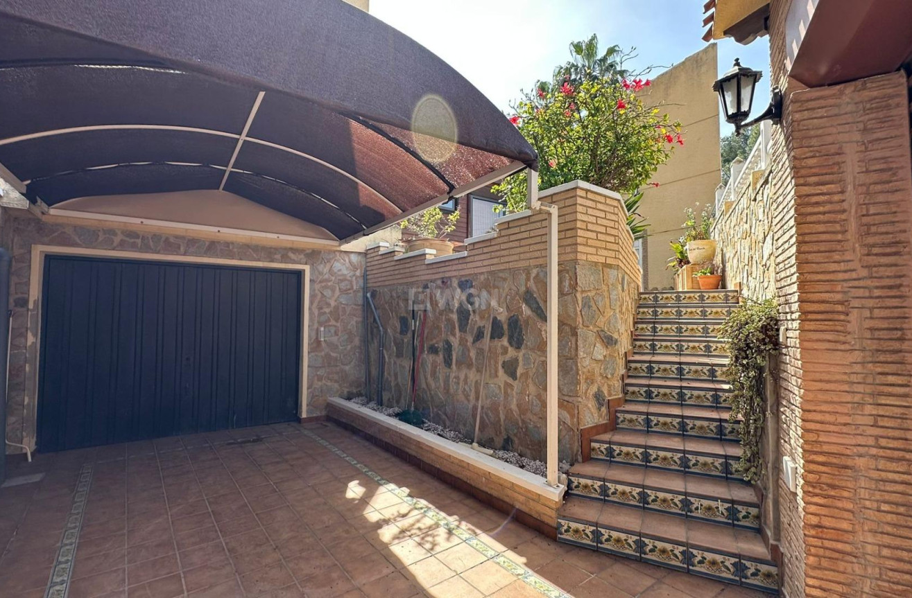 Resale - Villa - Torrevieja - Los Balcones - Los Altos del Edén