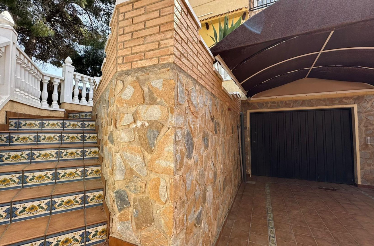 Resale - Villa - Torrevieja - Los Balcones - Los Altos del Edén