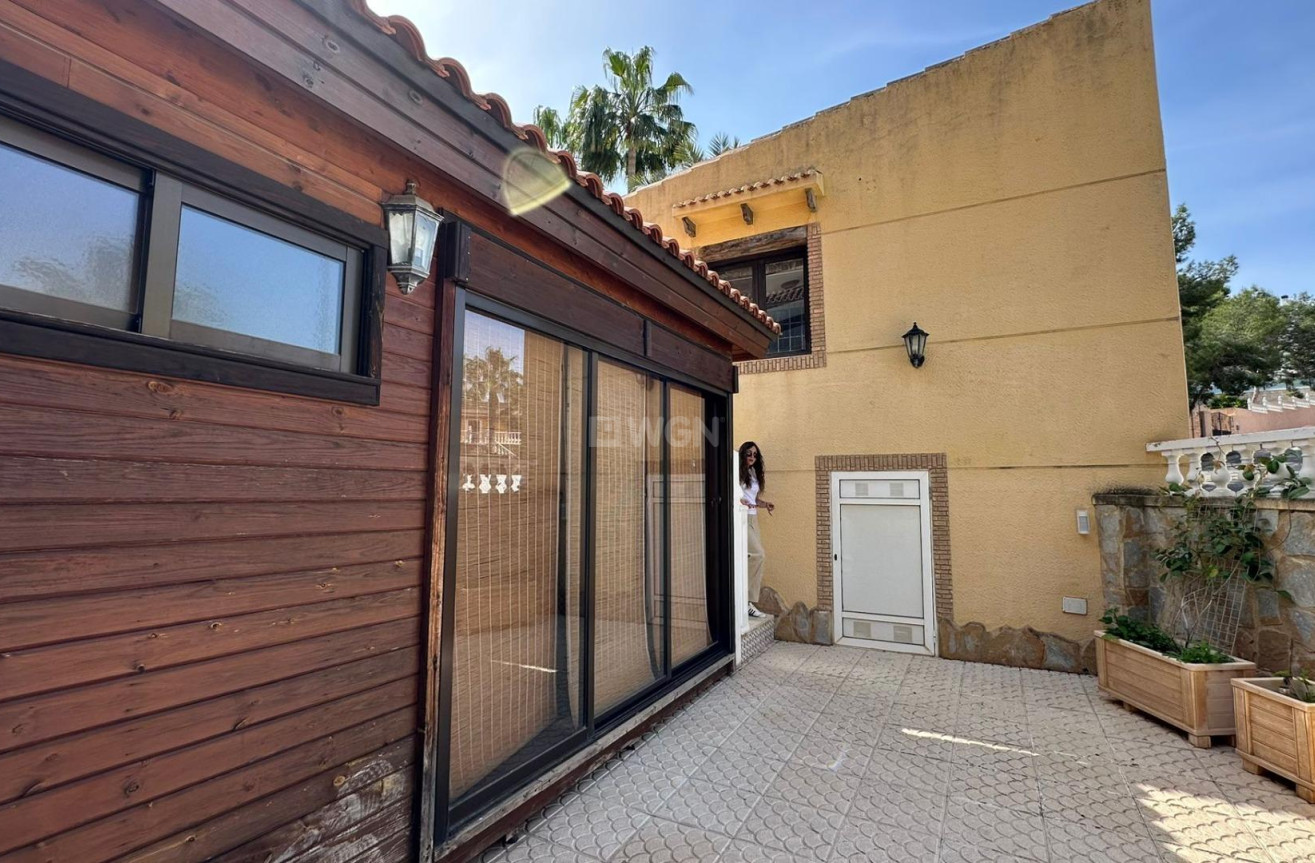 Resale - Villa - Torrevieja - Los Balcones - Los Altos del Edén