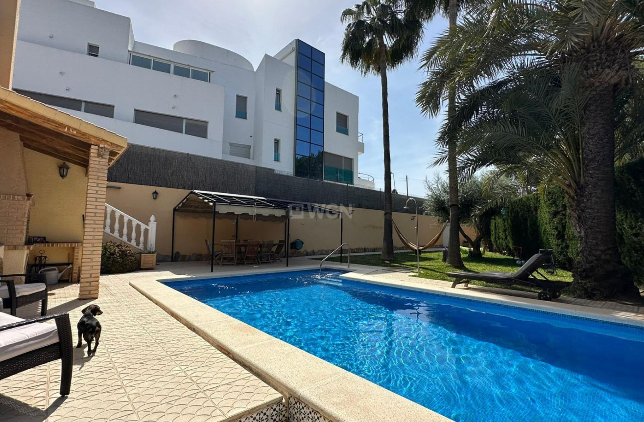 Resale - Villa - Torrevieja - Los Balcones - Los Altos del Edén