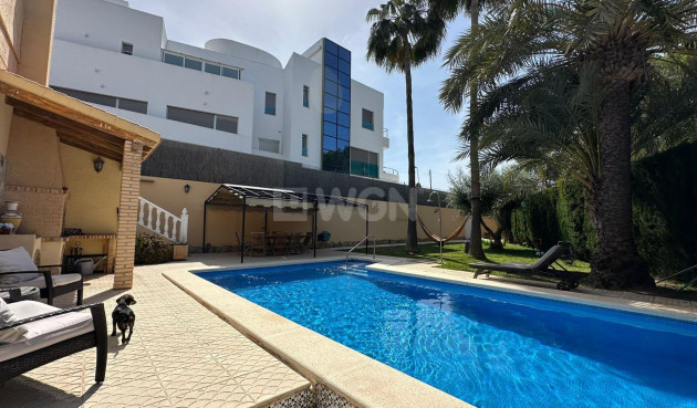 Resale - Villa - Torrevieja - Los Balcones - Los Altos del Edén