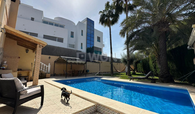 Resale - Villa - Torrevieja - Los Balcones - Los Altos del Edén
