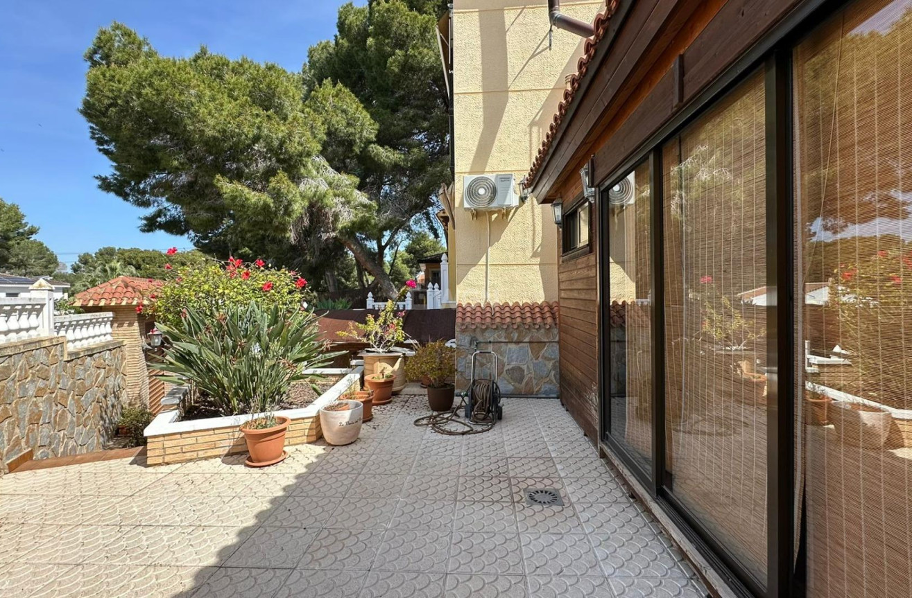 Resale - Villa - Torrevieja - Los Balcones - Los Altos del Edén