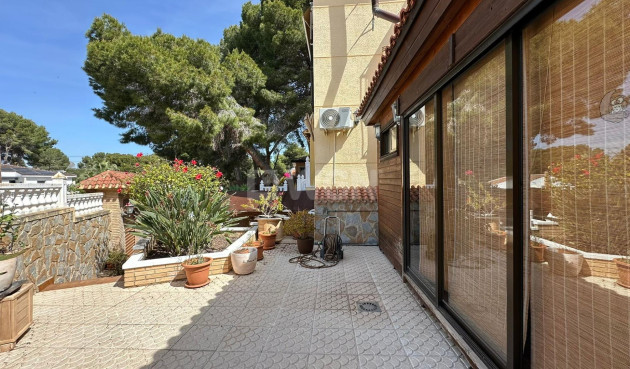 Resale - Villa - Torrevieja - Los Balcones - Los Altos del Edén