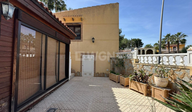 Resale - Villa - Torrevieja - Los Balcones - Los Altos del Edén