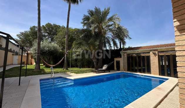 Resale - Villa - Torrevieja - Los Balcones - Los Altos del Edén