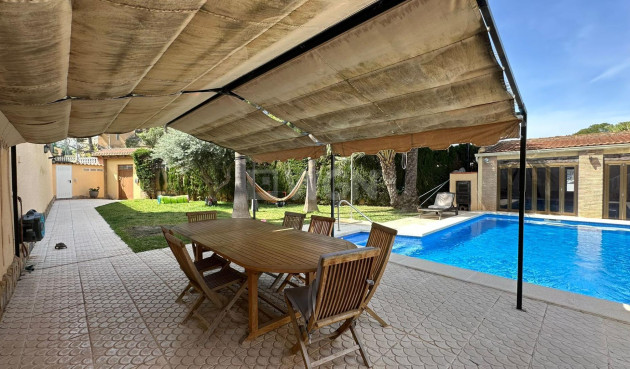 Resale - Villa - Torrevieja - Los Balcones - Los Altos del Edén