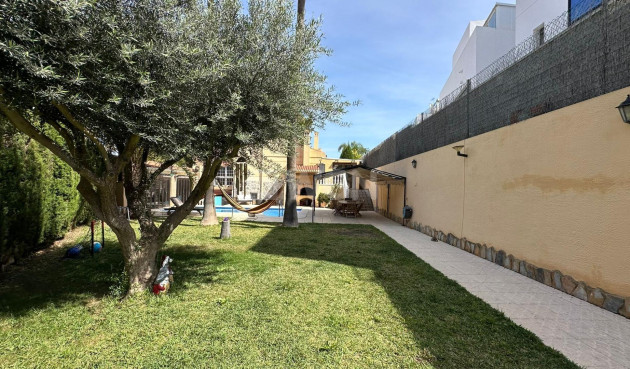 Resale - Villa - Torrevieja - Los Balcones - Los Altos del Edén