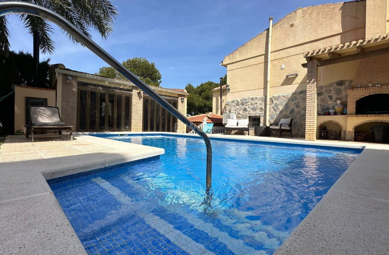 Resale - Villa - Torrevieja - Los Balcones - Los Altos del Edén